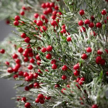 CEDAR RED BERRY WREATH