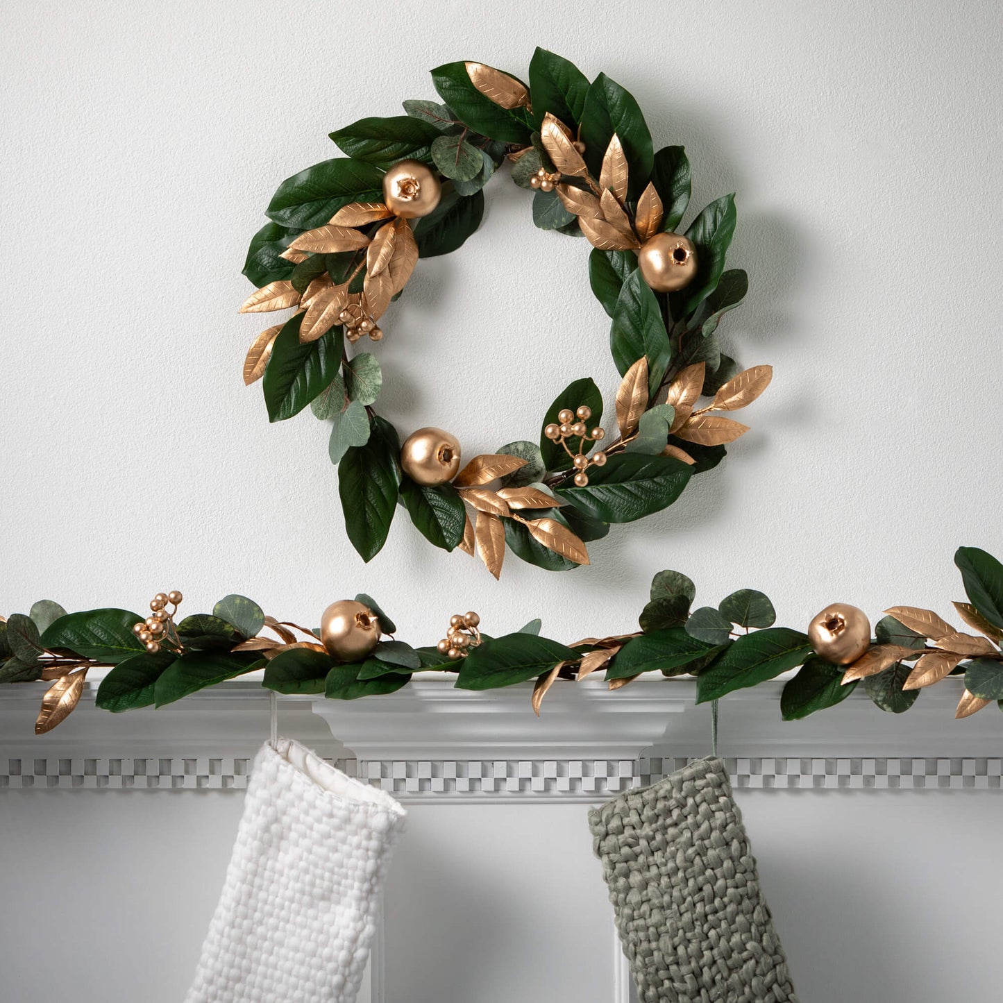 GOLD BERRY LEAF WREATH