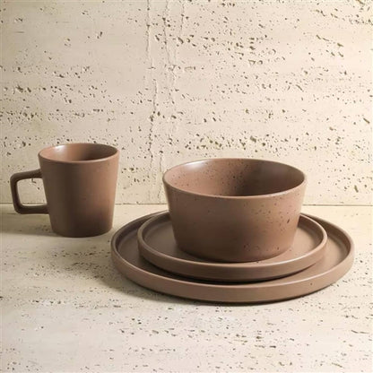 16-Piece Stoneware Dinnerware Set in Matte Brown